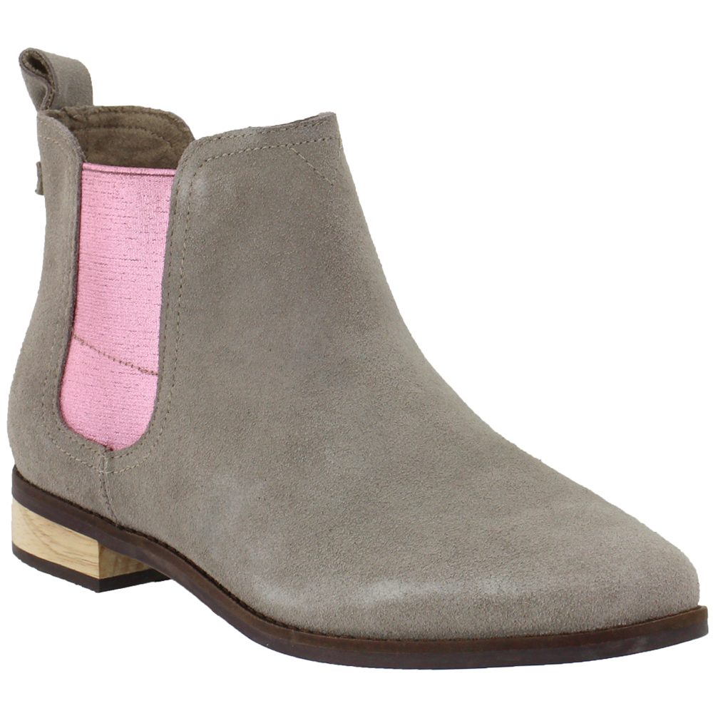 ella chelsea boot