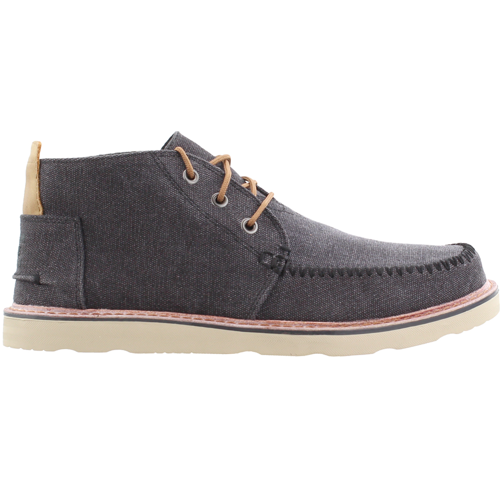 toms black chukka boots