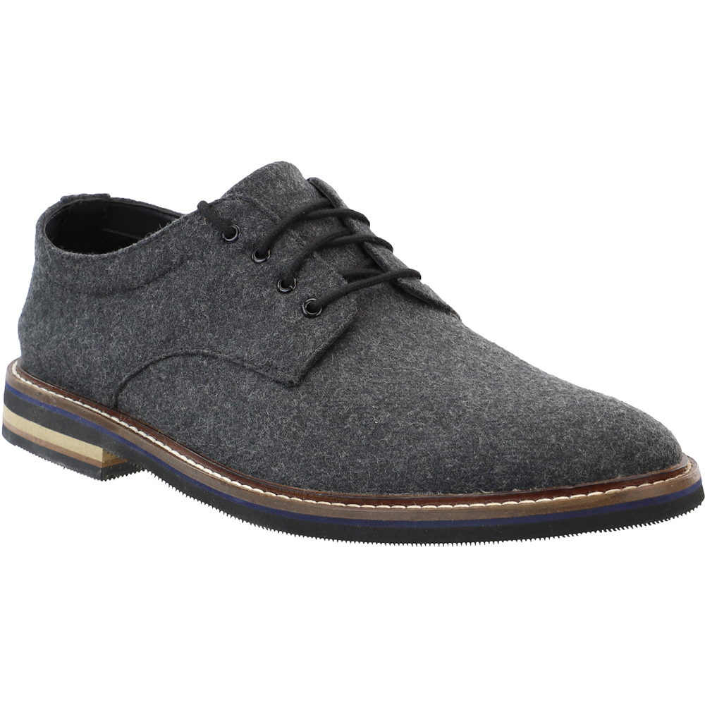 dezmin plain clarks