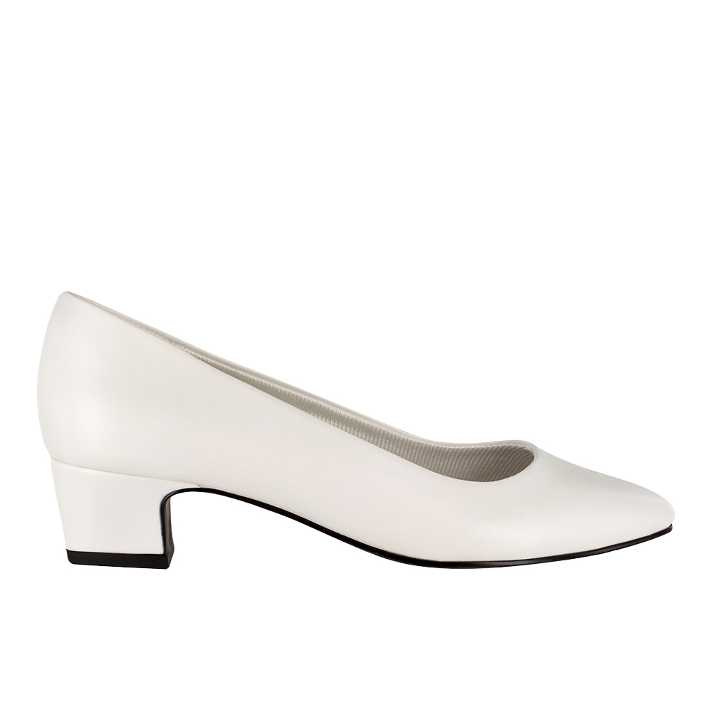 Easy Street Prim Round Toe Block Heel Pumps