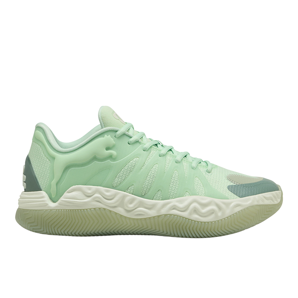 PUMA Hali 1 Basketball Shoes in Green, Size 7